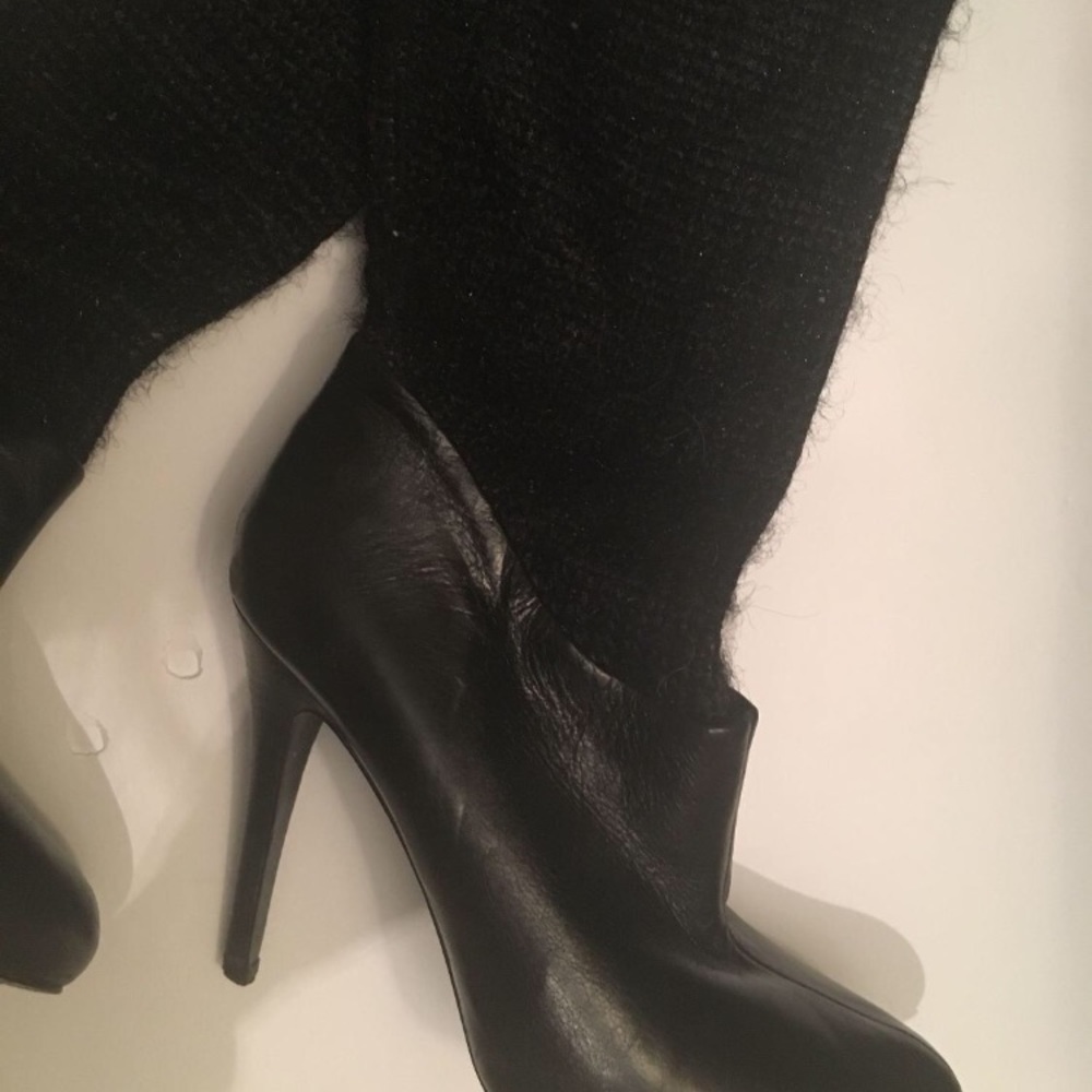 🌸 SALE Guess by MARCIANO High Knit sock-like boot - Picture 7 of 12